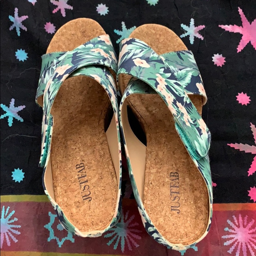 Women's shoes